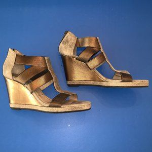 DONALD J PLINER Gold Leather Zip-Up Wedge Shoes 6M